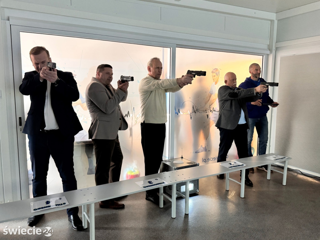 Kryty kort w Świeciu wreszcie otwarty