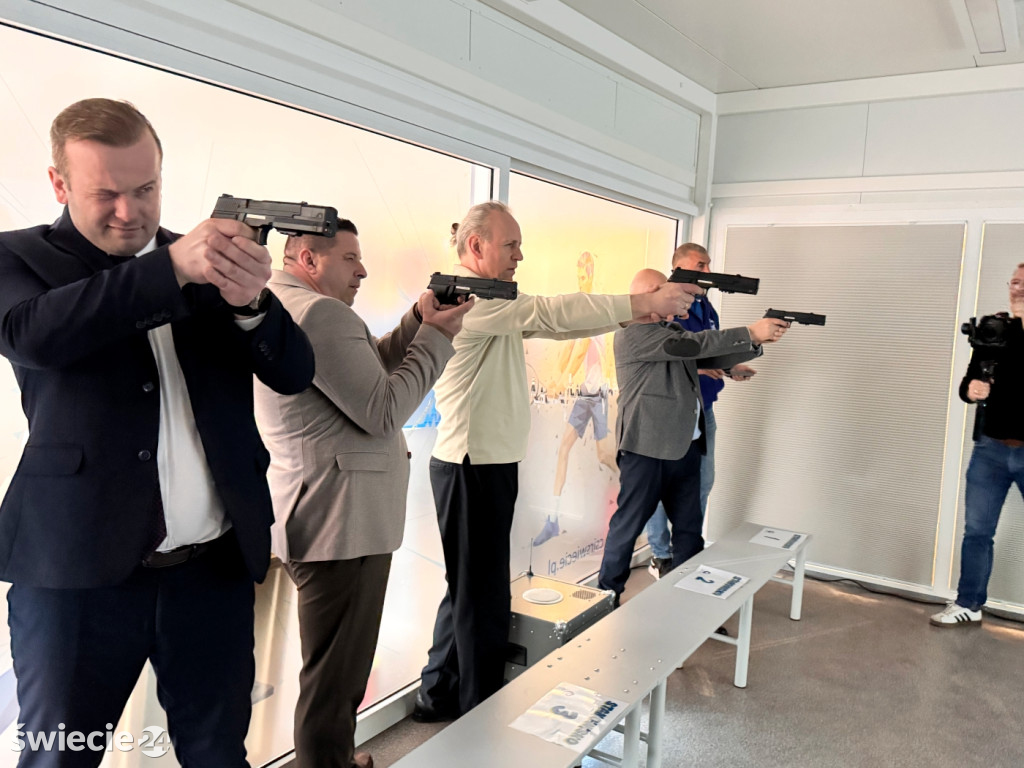 Kryty kort w Świeciu wreszcie otwarty