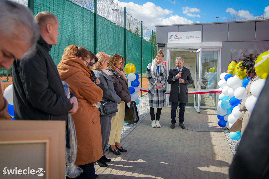 Kryty kort w Świeciu wreszcie otwarty