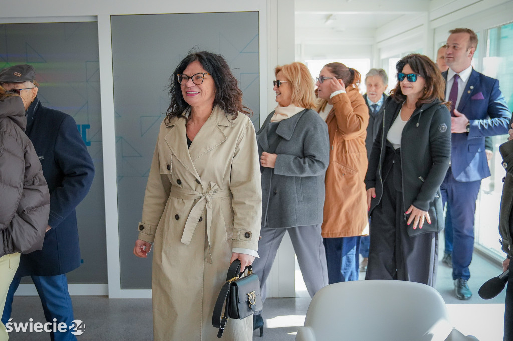 Kryty kort w Świeciu wreszcie otwarty