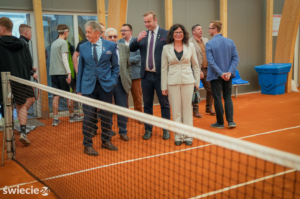 Kryty kort w Świeciu wreszcie otwarty