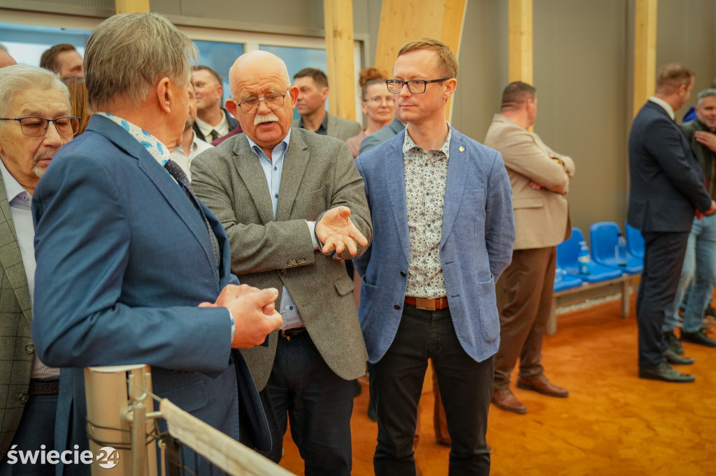 Kryty kort w Świeciu wreszcie otwarty