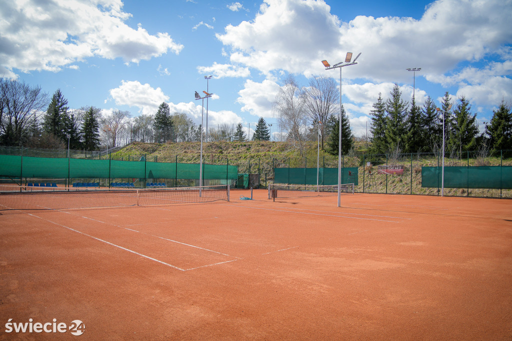 Kryty kort w Świeciu wreszcie otwarty