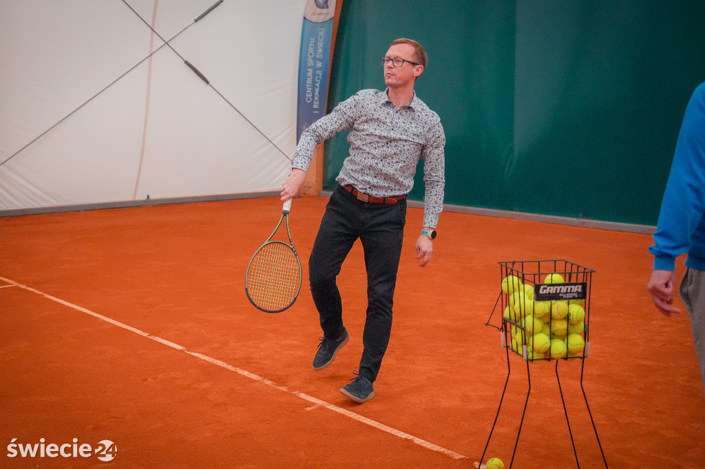 Kryty kort w Świeciu wreszcie otwarty