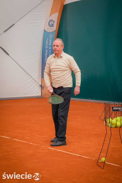 Kryty kort w Świeciu wreszcie otwarty