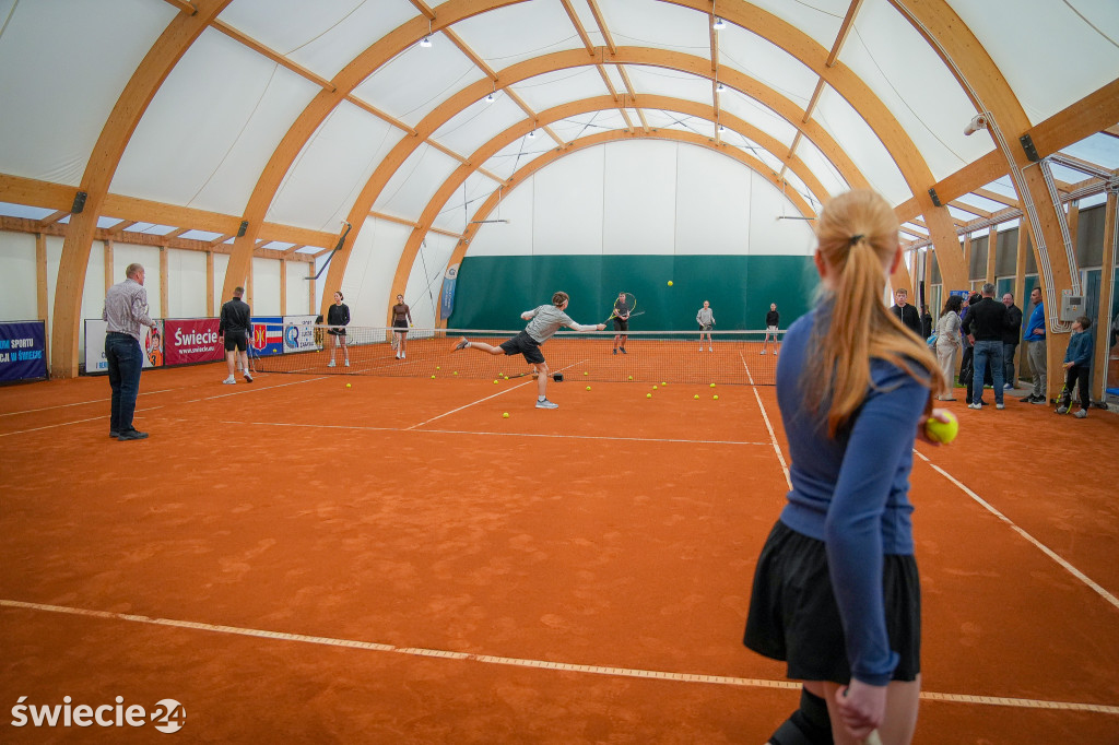 Kryty kort w Świeciu wreszcie otwarty