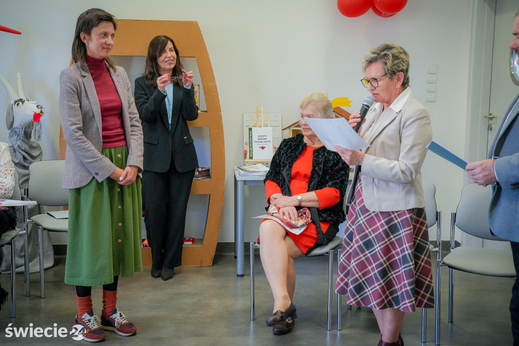 Seniorzy wydali zbiór opowiadań „Szepty Borów Tucholskich”