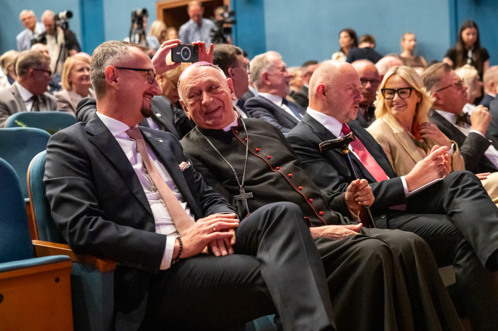 Uroczysta sesja sejmiku na Święto Województwa