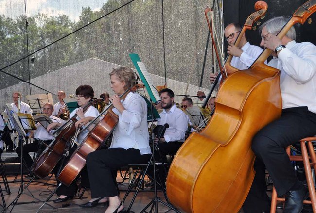 Wczoraj piknik symfoniczny, dziś bitewnie pod zamkiem