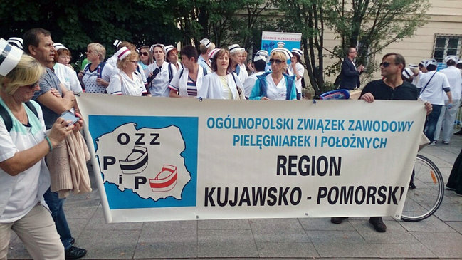 Nasze pielęgniarki protestują przed Sejmem