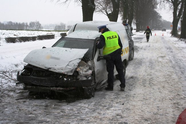 23 kolizje w weekend