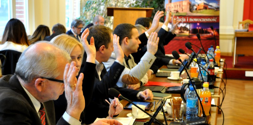 Budżet Świecia przyjęty. 2 radnych przeciw