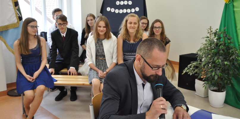 Co roku drugoklasiści przygotowują pożegnanie na wesolo. Fot. Krzysztof Nowicki