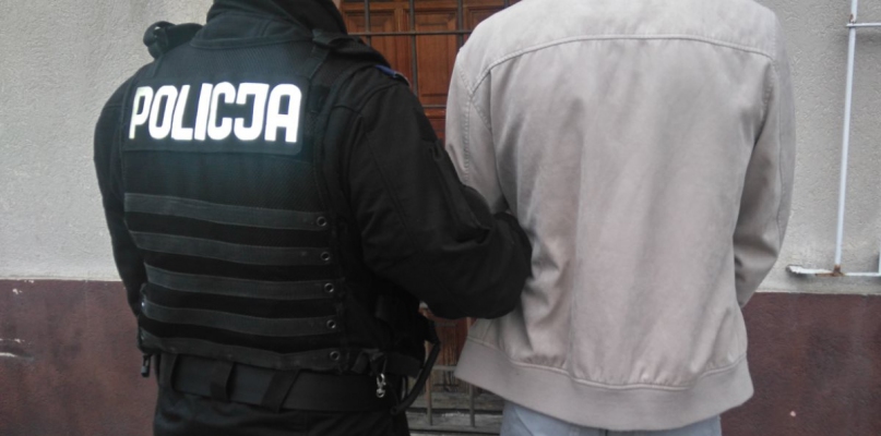 Kradł alkohole z ?wysokiej półki? i  wpadł w ręce policji