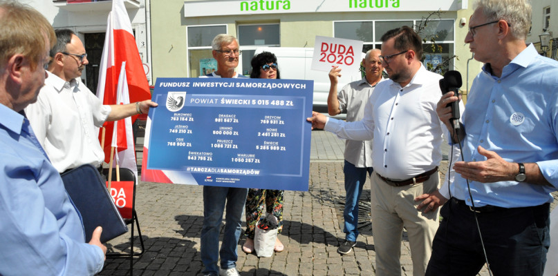 Do wszystkich samorządów w naszym powiecie popłynie pomoc finansowa. Fot. Krzysztof Nowicki