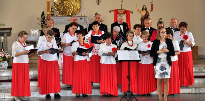 Fot. K. Pardo. Chór Retro na koncercie w Kościele Parafialnym w Pruszczu.