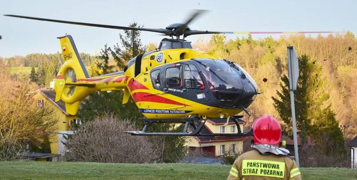 Helikopter lądował na autostradzie, ale nie zabrał kierowcy