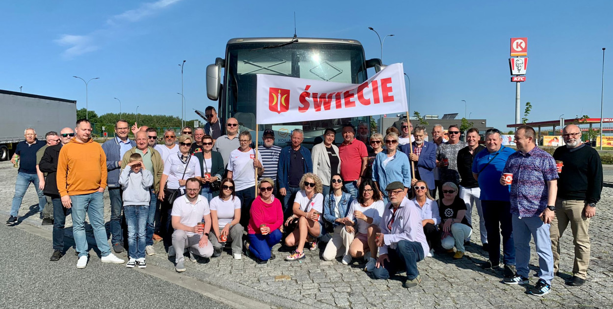 Autokarem ze Świecia pojechało 50 mieszkańców/zdjęcie nadesłane