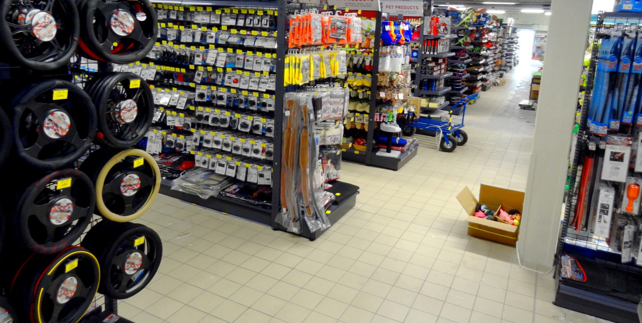 Market Super City na kilka dni przed otwarciem - WIDEO