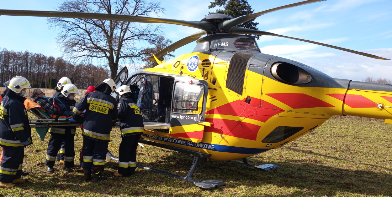 Poważny wypadek na terenie Mondi. Dwóch mężczyzn porażonych prądem