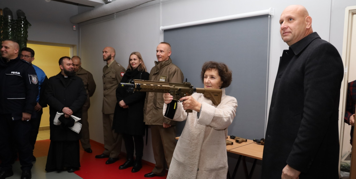 Wirtualna strzelnica w Świeciu już otwarta. Kto testował sprzęt? ZDJĘCIA