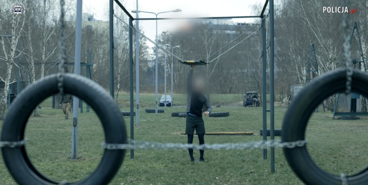 Zobaczcie jak wygląda test sprawności dla kontrterrorystów WIDEO
