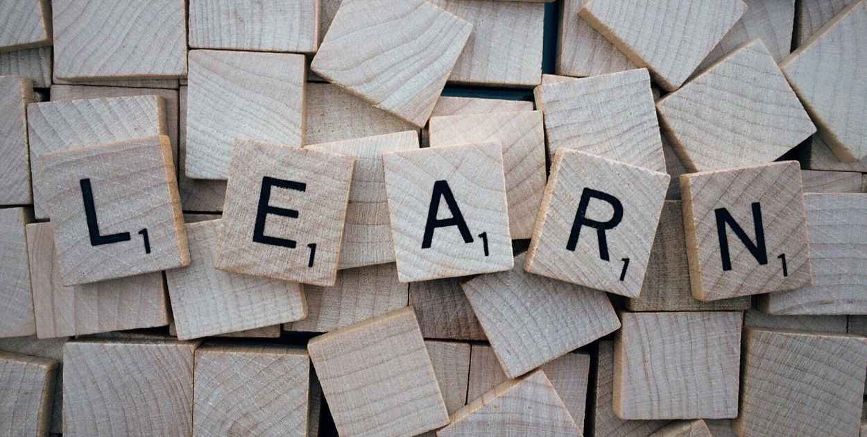 Jak uczyć się angielskiego samodzielnie, gdy brakuje ci czasu? 