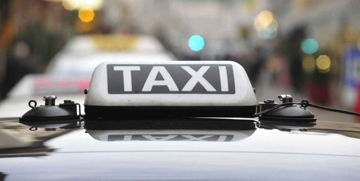 Będzie mniej taksówek! Ta korporacja wycofuje się ze Świecia