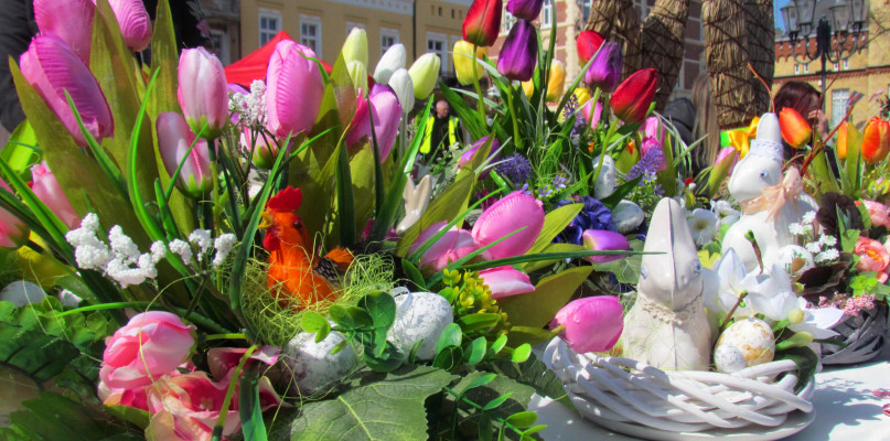 Jedna z ekspozycji podczas jarmarku Wielkanocnego w Świeciu w wykonaniu uczniów kierunku florystyki w szkole APIS. Fot. Krzysztof Nowicki