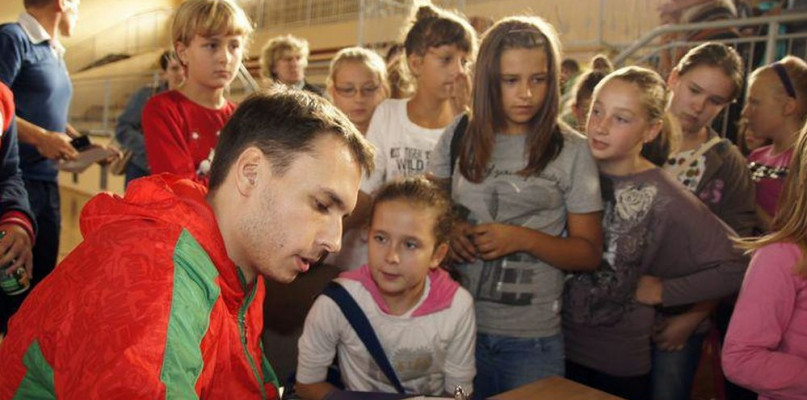 Pierwsze spotkanie grupy naborowej w 2012 roku. Na pierwszym planie trener M. Nadolny. Fot. Archiwum klubu