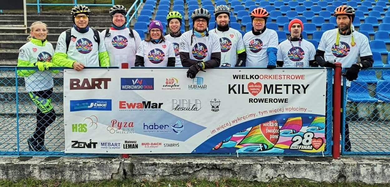Zdjęcie ekipy kręcącej kilometry w 2020 r. Fot. Nadesłane