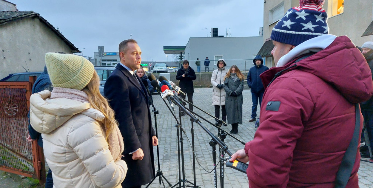 Karol Nawrocki - kandydat na prezydenta Polski - na konferencji prasowej w Świeciu