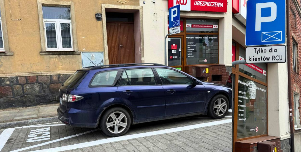 Bezpłatne miejsce parkingowe powstało przy agencji ubezpieczeniowej RCU w Świeciu. Fot. Krzysztof Nowicki