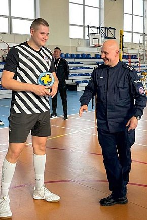 Policjanci ze Świecia najlepszą siatkarską drużyną-4315