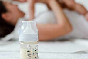 Groźna bakteria w mleku dla niemowląt. Nie podawaj dzieciom!-21454