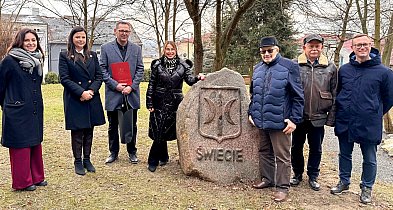 Robert Adrych – lokalny artysta, który zamienia kamień w dzieła sztuki FILM-25924