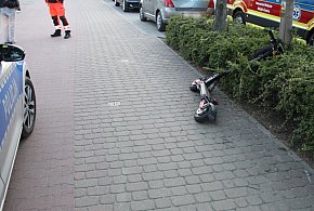 Dwóch nastolatków trafiło do szpitala po wypadku na hulajnodze-26760