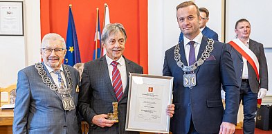 Tadeusz Pogoda został pierwszym Honorowym Obywatelem Świecia - zobacz WIDEO-27060