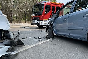 Zderzenie dwóch osobówek. Wodna zamknięta-27108