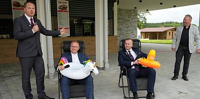 Dmuchana kaczka dla burmistrz Kułakowskiego. Z jakiej to okazji? ZDJĘCIA-27182