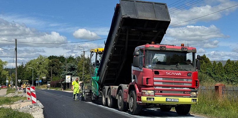 Remont drogi w Kozłowie — nowa nawierzchnia i ulga dla kierowców - 27444