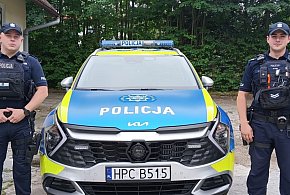 Policjanci asystowali przewóz wyjątkowego pasażera-27533