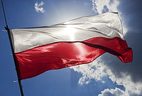 Flaga i hymn na nowo? Rząd chce korekty przepisów dot. symboli narodowych-27558