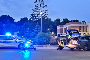 Wypadek na rondzie w Świeciu. Zderzenie hulajnogi i samochodu-27624