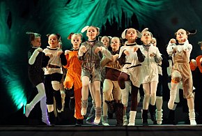 Niezwykłe teatralne widowisko i warsztaty w Jeżewie -27745