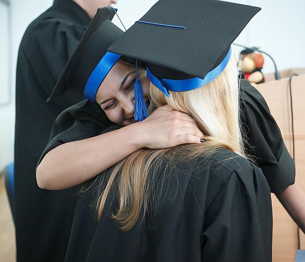 Początek końca pisania magisterek? Wykładowcy biją na alarm-27798