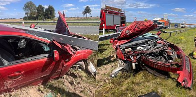 Groźnie wyglądający wypadek na S5. Kierowca forda miał dużo szczęścia-27867