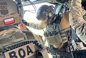 Helikoptery, komandosi i cisza po burzy. Co odkryło CBŚ koło Osia? FILM-28157