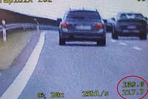 Pośpiech słono kosztował 21-latka. Młody kierowca zgarnął 15 punktów-28566