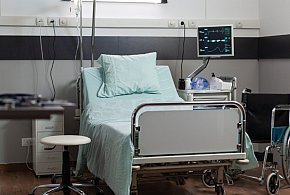 Lek wycofany z powodu zanieczyszczeń. W środku znaleziono fragmenty szkła-28666